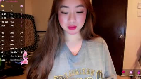 Snapshot of sweetlovepinay04 chatting on July 16, 2026, 2:56 pm Zoe online show from July 16, 2026, 2:56 pm