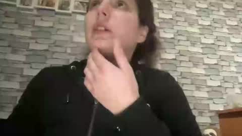 sweetmandyy online show from December 5, 2024, 4:12 pm