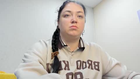 sweetmarylove online show from October 27, 2025, 9:24 am