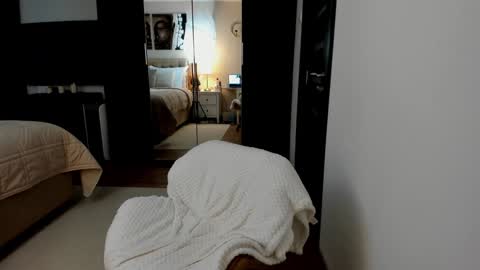 Snapshot of sweetndcrazy chatting on January 15, 2025, 10:06 am Nicole online show from January 15, 2025, 10:06 am