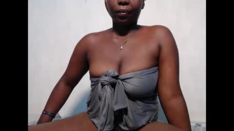 sweetnectarx online show from December 4, 2025, 8:39 pm