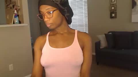 Snapshot of sweetness_cool chatting on June 6, 2026, 7:29 pm sweetness_cool online show from June 6, 2026, 7:29 pm