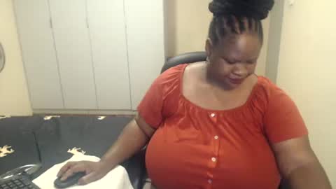 sweetnoziexxx online show from February 17, 2025, 3:31 pm