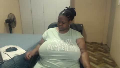 Snapshot of sweetnoziexxx chatting on May 12, 2026, 5:37 am sweetnoziexxx online show from May 12, 2026, 5:37 am