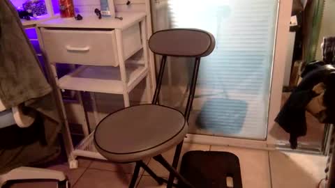 WeAim2PZzz online show from March 2, 2025, 10:27 pm