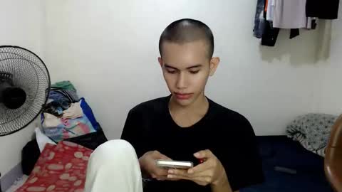 Erica   online show from November 25, 2025, 7:52 am