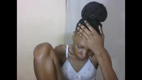 ESTHER online show from October 16, 2025, 1:39 am