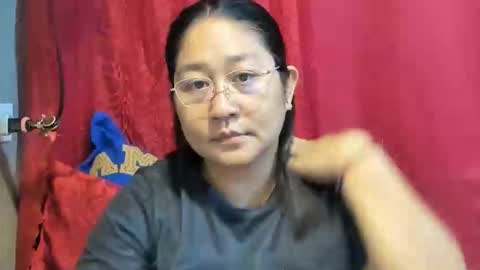 Snapshot of sweetpilipina88 chatting on May 4, 2026, 12:06 am MIA online show from May 4, 2026, 12:06 am