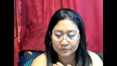 Snapshot of sweetpilipina88 chatting on May 17, 2026, 10:22 am MIA online show from May 17, 2026, 10:22 am