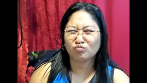 Snapshot of sweetpilipina88 chatting on May 22, 2026, 11:54 pm MIA online show from May 22, 2026, 11:54 pm
