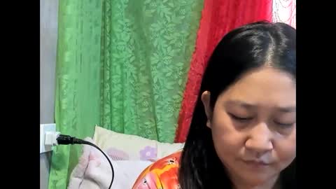 Snapshot of sweetpilipina88 chatting on June 4, 2026, 4:40 am MIA online show from June 4, 2026, 4:40 am