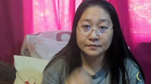 Snapshot of sweetpilipina88 chatting on July 8, 2026, 3:44 am MIA online show from July 8, 2026, 3:44 am
