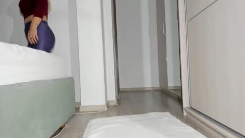 Anne online show from October 2, 2025, 8:10 am