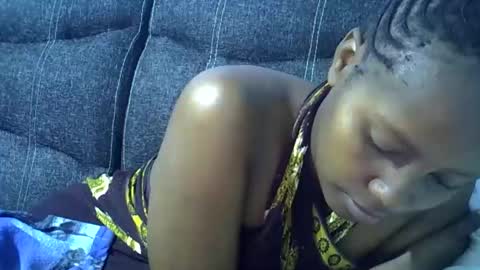 queen online show from November 14, 2025, 6:56 am