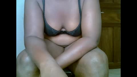 sweetrenne online show from February 23, 2025, 6:01 pm