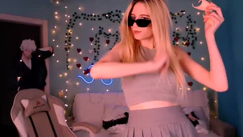 sweetrichal online show from March 3, 2025, 4:14 am