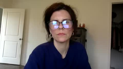 sweetriddance online show from April 16, 2026, 1:56 pm