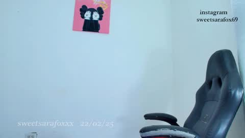 Snapshot of sweetsarafoxxx chatting on February 22, 2025, 5:34 am Sara Sofia Libra online show from February 22, 2025, 5:34 am