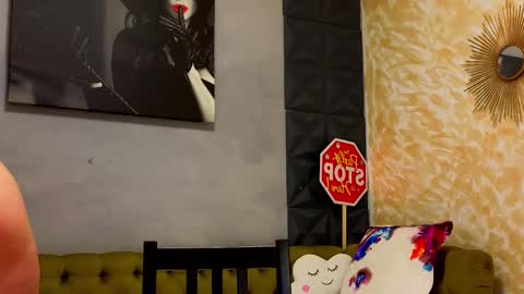 SweetScribe online show from February 22, 2025, 8:50 am