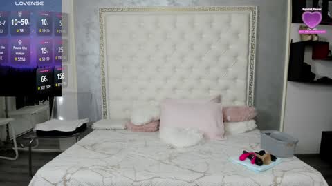 Goddess Allysse online show from December 5, 2024, 12:00 pm