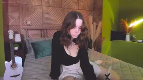 Alice online show from September 12, 2025, 1:44 pm