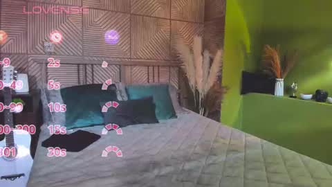 Alice online show from September 13, 2025, 1:22 pm