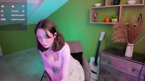 Alice online show from October 10, 2025, 1:43 pm