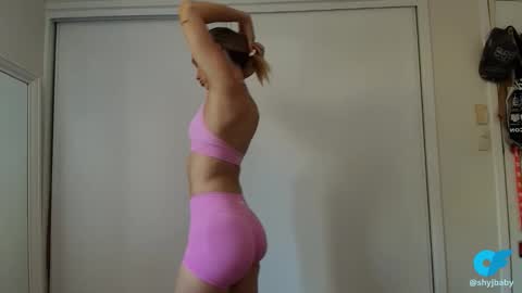 Shyla Jay online show from November 11, 2025, 1:27 am