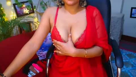 SweetSour online show from September 11, 2025, 10:54 pm