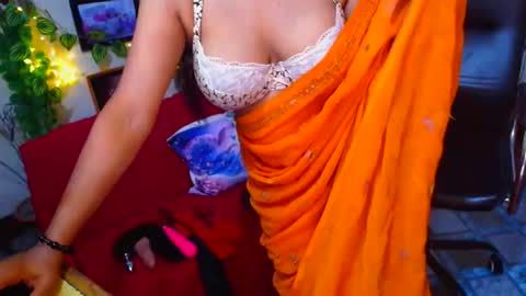 SweetSour online show from November 17, 2025, 12:38 am