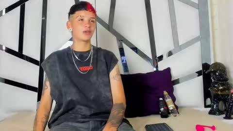 sweetsubmissive rs online show from June 19, 2026, 9:07 pm