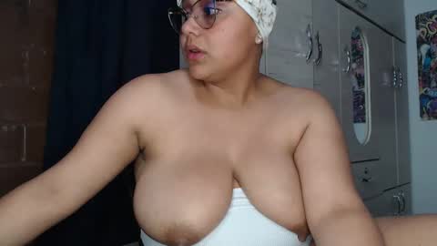 sweett_candy1 online show from September 26, 2025, 4:05 am