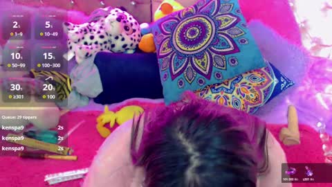 martina online show from February 9, 2025, 4:57 am