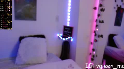 Snapshot of sweett_minionn chatting on January 14, 2026, 12:33 pm IG valeen mo Vale My schedule Monday to Friday900 am - 300 pm online show from January 14, 2026, 12:33 pm