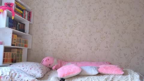 Lisa online show from April 15, 2026, 10:33 am