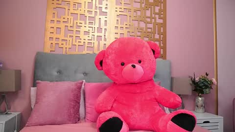 SweettLuna online show from April 9, 2026, 8:36 pm