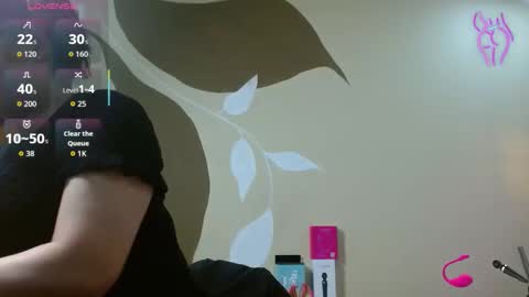 Scarlet online show from November 18, 2025, 12:09 pm