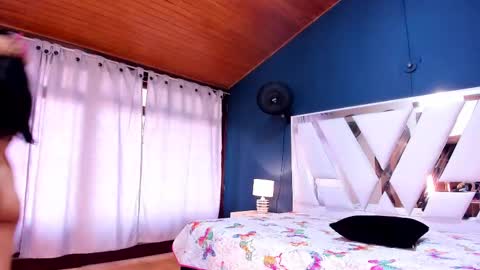 ALONDRA online show from February 19, 2025, 9:36 pm