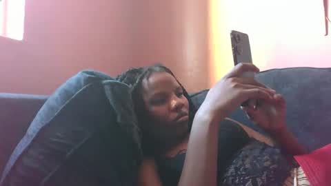 Essy online show from April 7, 2026, 1:00 pm