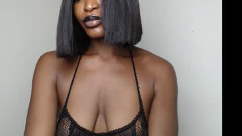 sweetxxboobsx online show from November 28, 2025, 8:06 am