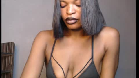 sweetxxboobsx online show from April 19, 2026, 9:08 am