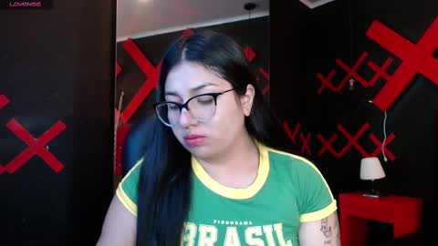 Ashley 3 online show from January 18, 2025, 5:26 pm