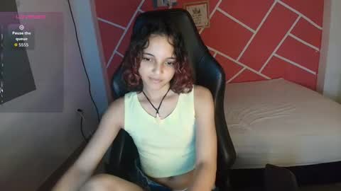 sweety_dreamgirl online show from October 16, 2025, 7:59 pm