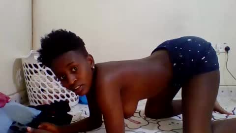 sweety_petite online show from October 22, 2025, 8:14 am