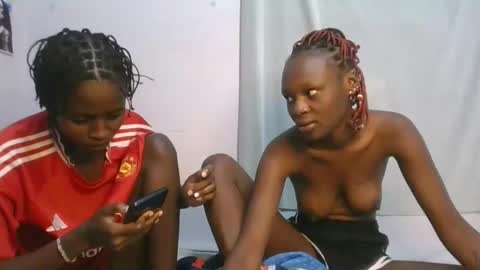 sweety_petite online show from December 5, 2025, 9:51 am