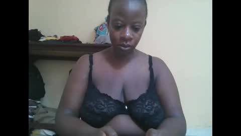 sweetyass25 online show from November 1, 2025, 5:31 am