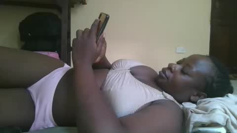 sweetyass25 online show from November 12, 2025, 6:58 am