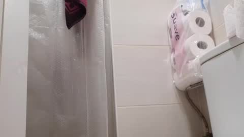 Snapshot of sweetywhity2 chatting on January 1, 2025, 6:06 pm Silvia online show from January 1, 2025, 6:06 pm