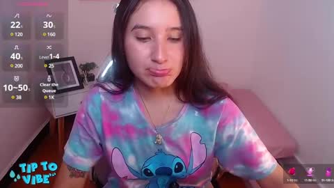 Catalina online show from February 10, 2025, 7:49 pm