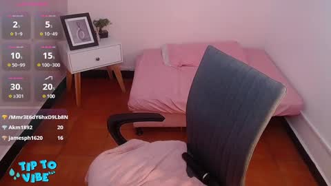 Catalina online show from February 18, 2025, 2:27 pm